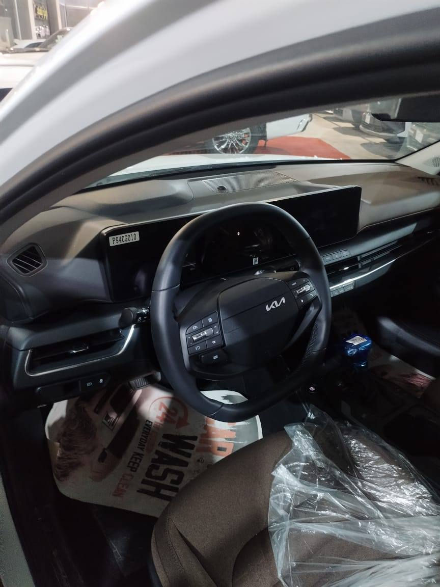 K4 موديل
2025 موديل
 2000  محرك
كير AT
شاشة متصلة 
فول تحكم ستيرن 
ويل كب اسود 
تبريد قطعتين
حساس امامي خلفي 
كامره خلفية
بصمة أبواب وتشغيل 
هند بريك دكمة 
اوتو هولد
تبريد لمس
منافذ شحن
قماره حديد
باقي المواصفات المعروفة
للاستفسار الاتصال ع الرقم ***********
