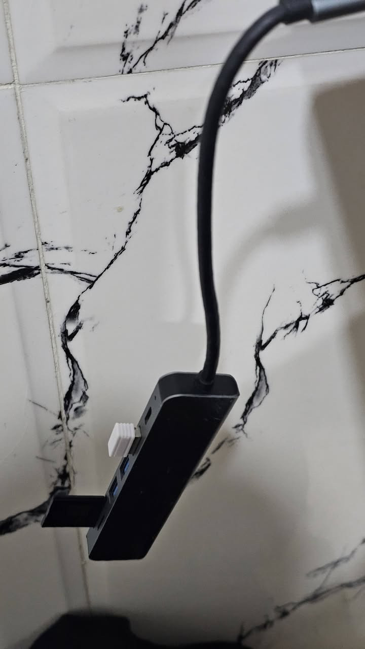 للبيع مشتريهم قبل 5 اشهر كلهم جدد وكارتون كل قطعه عندي الي بالصوره + اضائات ( اضائه مستمره + اضائه شمعه90cm godox+ اصائه بيبي لايت + خلفيه ورق ابيض طولها 3 متر وعرضها 4 متر)


**إذا كنت صاحب هذا الإعلان وتريد حذفه لأي سبب، رجاءا أرسل رسالة إلى الدعم الفني**