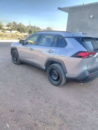 رانفور موديل 2019  بدون صبغ بدون حادث شرط كفالة مكلف بل نشر 0772169993...