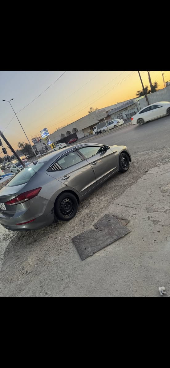 السلام عليكم النترا 17بيه 4قطع صبغ حادثه مال امريكه بنيد والجوملغ  امئشرلك عليه بل صوره مكينه كير تبريد كلى تمام صدر جديد سنويه ورقم جديدبغداد نص فول السعر106  مكانه بغداد حي الجهاد اتصل ***********
