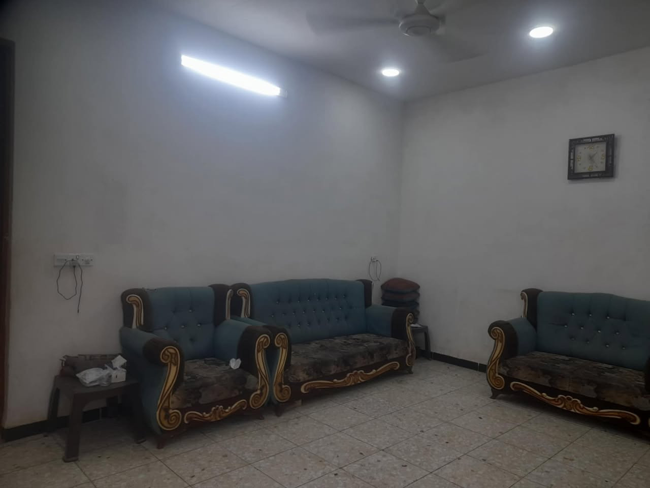 مكلف بلنشر دار زراعي ركن مربع طابقين قرار 25//100متر شارعين سيدهاشم نهايه الشموخ سعر110وبي مجال
***********
