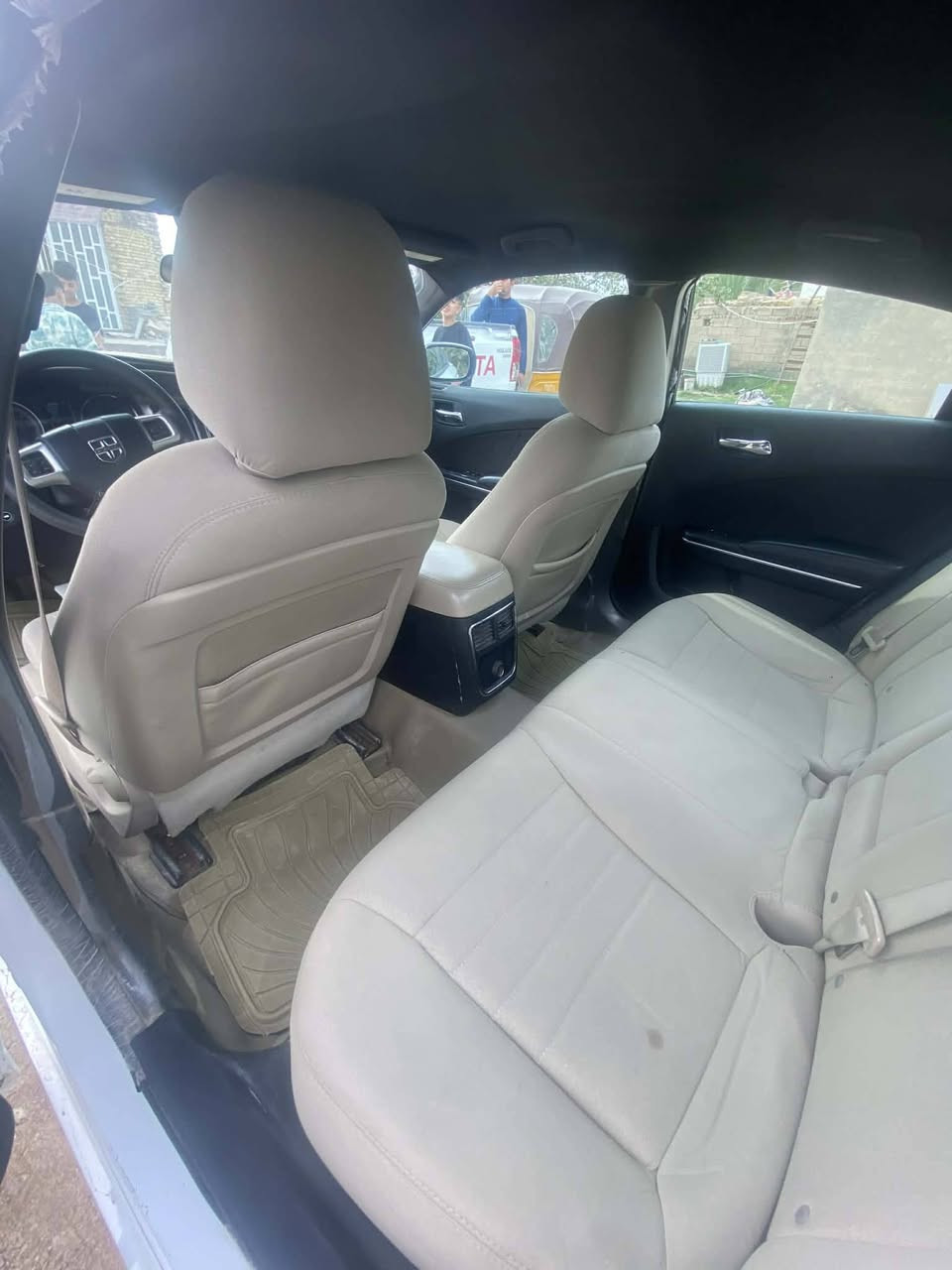 السلام عليكم مكلف بالنشر
الاتصال:***********
          
جارجر 14 كندي  رقم ذي قار  سنويه جديده بسمي وارد كندي كفاله وهنا تبديل بنيد فقط بسبب الجراد وبعض الملاحضات سياره حداديه تخم تاير واكسن كارتون مكينه كير عصه كفاله  تبريد ثلج دواخل نضيفه بصمه تشغيل بصمه ابواب  شاشه صغيره كشنات كهربائى لايت زنون   سياره جديده كل نقص مابيه مال جناي مكان الرفاعي السعر 160 وبيه مجال
