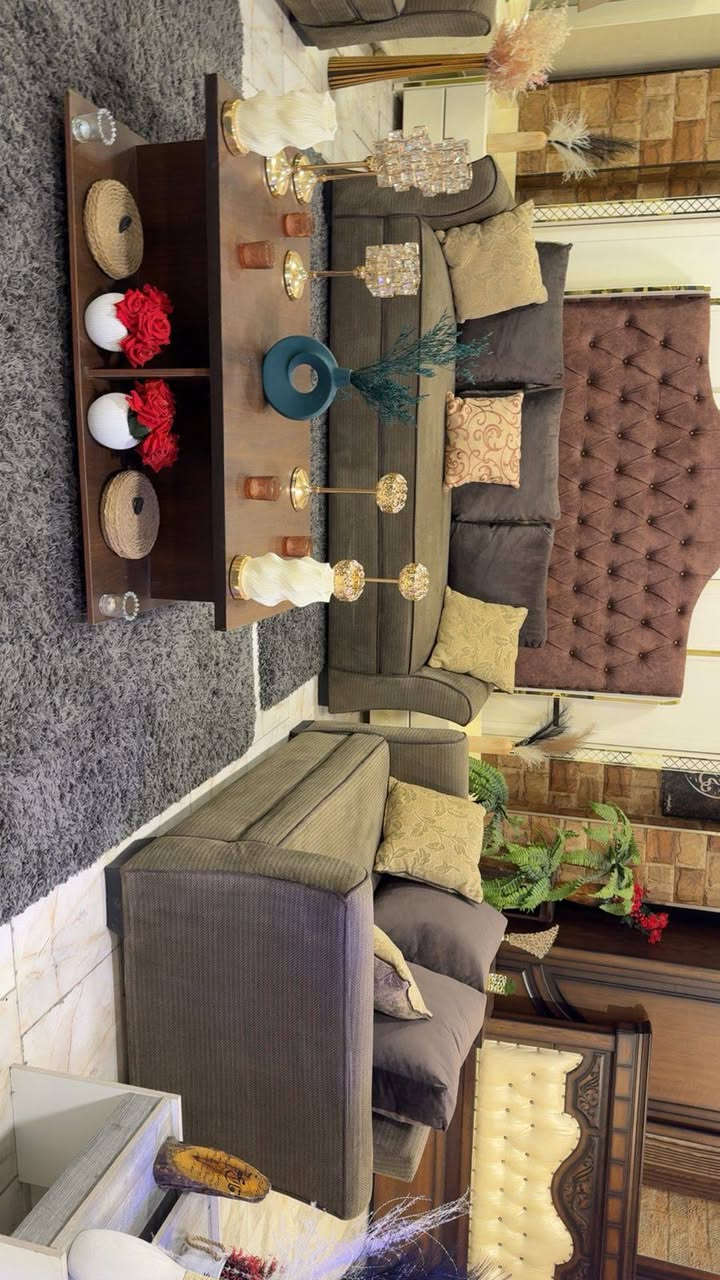 طقم كنب فخم و راقي جداً 🤍✨ ، 7 مقاعد 💺
خشب سويد 🪵 بالكامل ، اسفنج دانلوب ، قماش جيكار فاخر 👌🏻و باندا 🐼 ، تصميم مميز و عصري ✨ استخدام بسيط جداً بحال الوكاله 🤍✨
الله يبارك لصاحب النصيب 💛
(( بسعر مغري جداً 🏷️ ))


**إذا كنت صاحب هذا الإعلان وتريد حذفه لأي سبب، رجاءا أرسل رسالة إلى الدعم الفني**