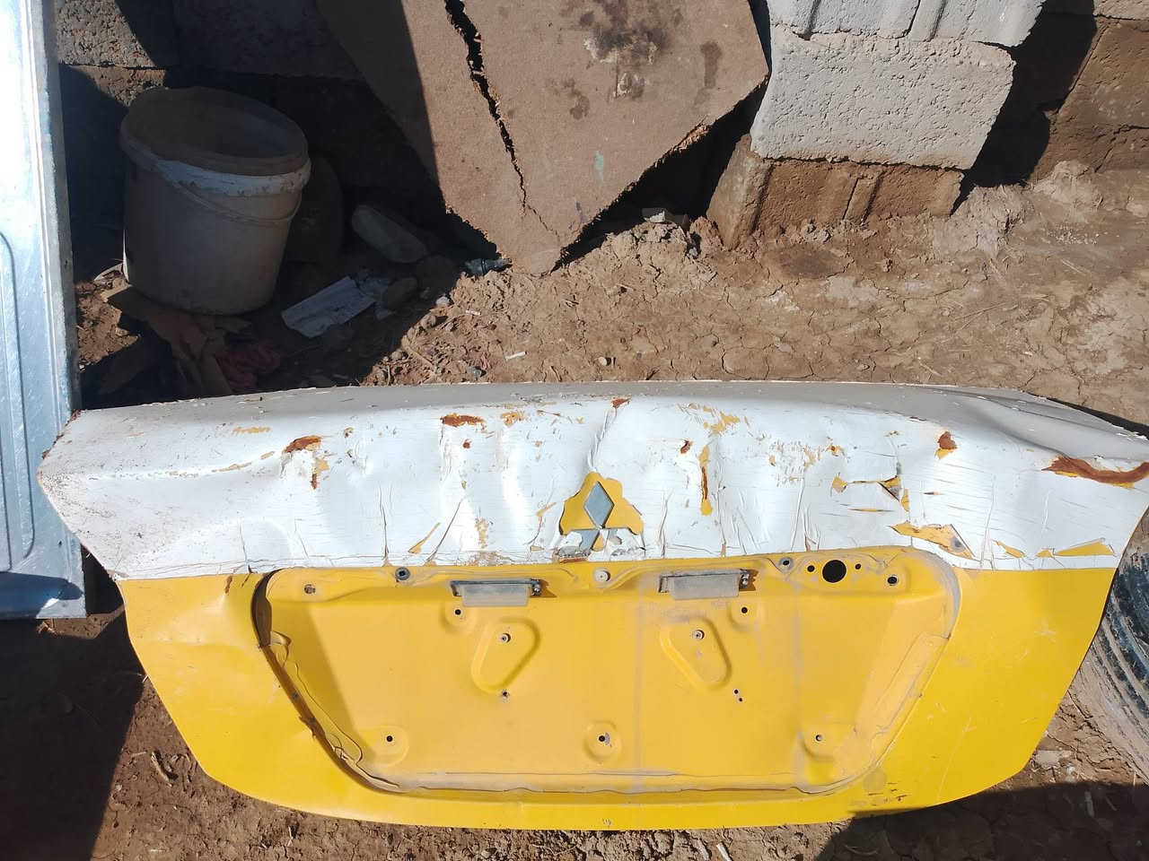 قبق شنطه للبيع لانسر 2010 بضربه خفيفه *********** و *********** بي وتساب
