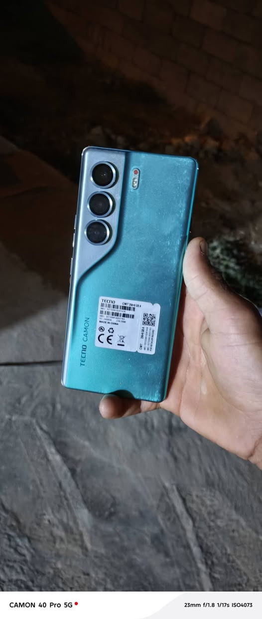 هاتف تكنو كامون 40برو 5g للبيع 250 ألف رقم الهاتف *********** رام 12+12 ذاكره 256  نضيف كلش مستخدم شهرين
