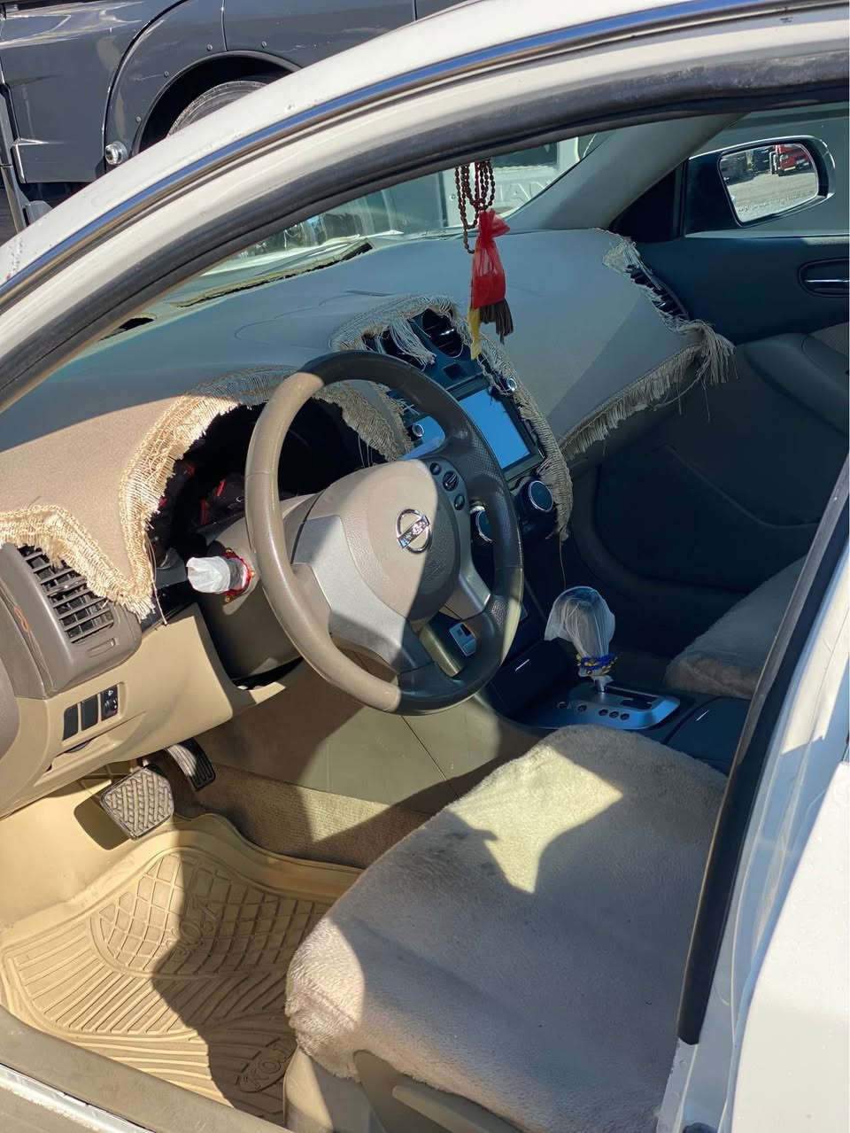 ئەلتیما مۆدێل 2008 بڕاوە بڕاوە
ناو زەرد ، بەصمە ، دەرگا بەصمە ، شاشە ، تحدید سورعە ، گێڕ ئۆتۆماتیک ، دەبڵ گێڕ ، جام کارەبا و ئاوینە کارەبا 
تەبرید لەسەر سویچ
گەرمی مەزبوت 
مەکینە چوار پستۆن 2.5 
گێڕ و مەکینە بە شەرت
سعری 47$ گەڵاو معامەلە 
ژ.م : ***********
ناونیشان : سلێمانی 
موشتەری نیت ئیسعاجم مەکە توخوا السليمانية, العراق
