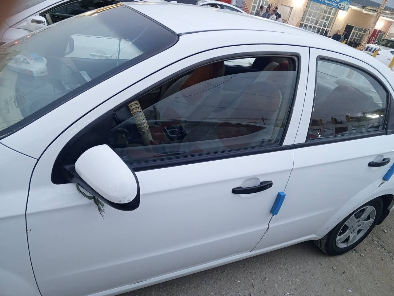 افيوا مديل 2011
محرك جديد گير حدادية تخم تاير 
شاشه كامرة خلفيه 
السيارة جاهزة ما تذب عليها دنيار 
الشراي يتصل على هذا الرقم 
***********
