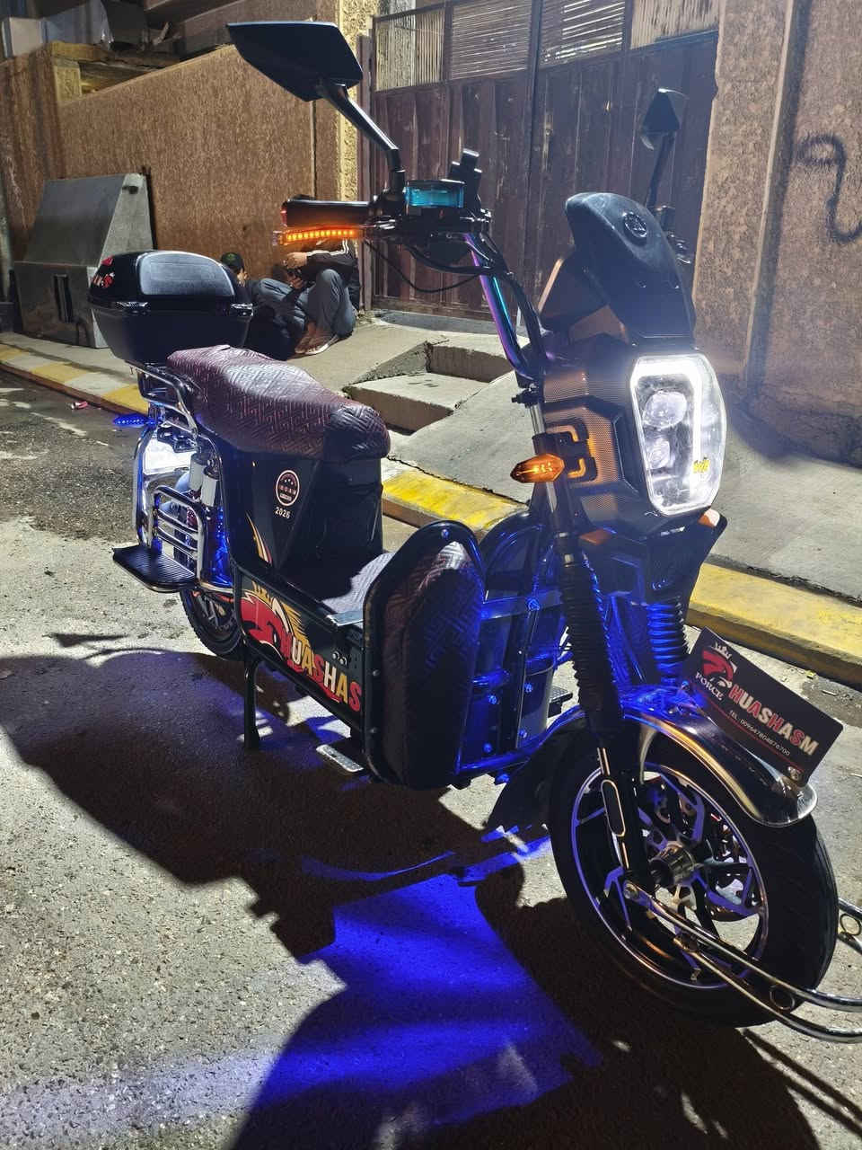 دراجة هيوشة موديل 26 استخدام اقل الشهرين ماشية 1800 كيلو فقط .. دراجة جديده ..
البطاريات عدد 6 نوع الهيوشا 32 امبير .. تاريخ أنتاج البطاريات 2026 ..
الكهربائيات كلها شغاله .. شاشة حديثة ديجتال .. MP3 .., تشغيل عن بعد .. مانع سرقة .. لايت عالي ناصي .. دبل اشاره .. نشرات جانبية ملونة .. رقم خلفي ضوؤي .. مثبت سرعه .. قفل ستيرن ضد السرقة ..
نظام بك رجوع للخلف .. 
خوذتها + جادرها موجودات ..
الدراجة اخت الجديده ونظيفه ..
السعر .. 650 .. وبي مجال ..
*********** .. واتساب ..
*********** ..
