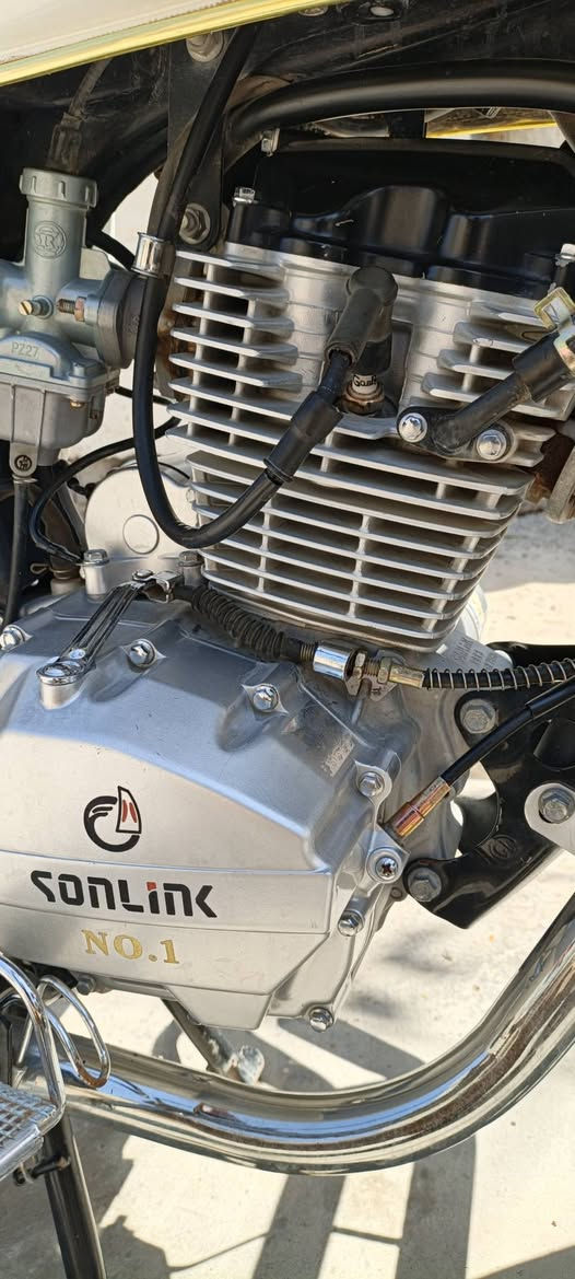 سلام عليكم لبيع دراجة سيفان موديل 23 
مابيه اي نقص بس دشبول مكان ديالى الخالص حي الحسين  رقم تلفون *********** ول سعر 600 وبي مجال
