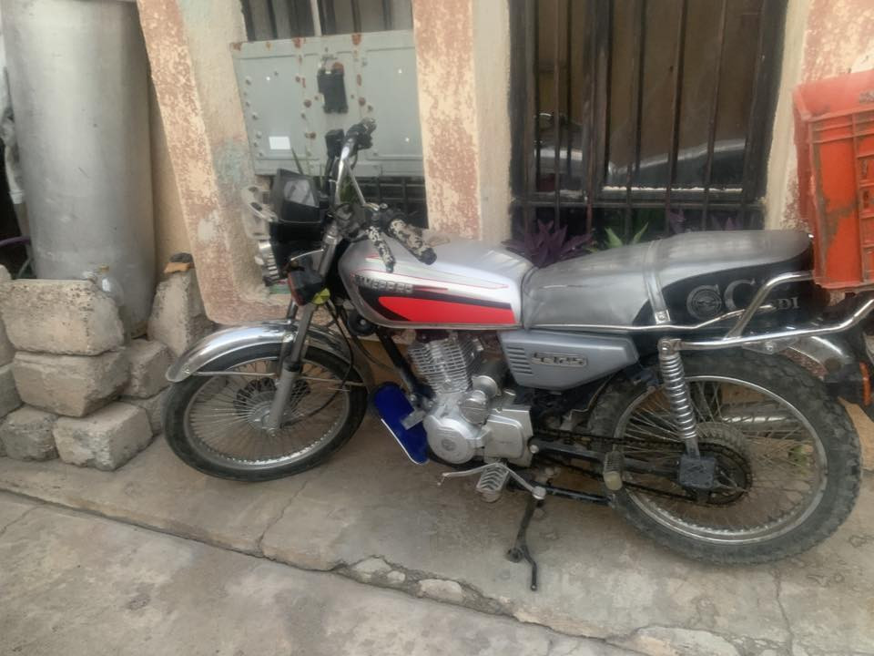 اخوتي الشرايه
نامه برو 2020
محرك سلف حجم 150
محرك ما مفتوح 
نضافه كدام عينك قطاره مال بانزين 
وايرمنيه كلها شغاله 
تشغيل عن بعد 
منفيس موجود 
اذا مو شراي لاتعبني وتخابر وتسال 
شراي خابرني ودلل ***********
السعر 450 وبي مجال للشراي 
مكاني حي اصلاح الزراعي

