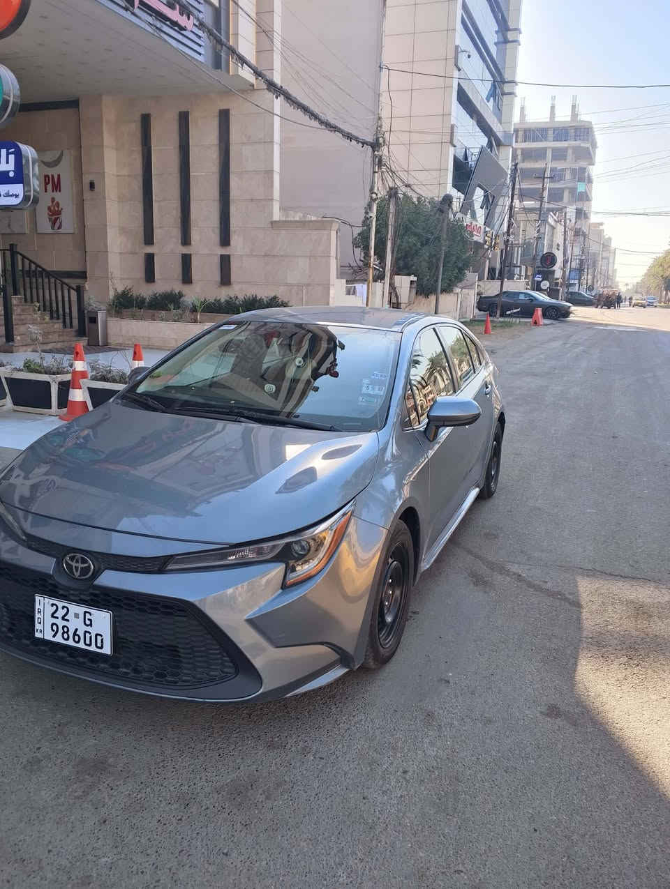 للبيع كورلا LE 
السعر145 بيها مجال 
 
موديل 2022 
الون بحري
بجم كبس
تحكم ستيرن 
تثبيت سرعه 
كاميرا خلفي 
لايتات بلاديه 
حجر شركة 
ماشيه 83 حقيقي 
تايرات وياله شركة 
صدر امامي خلفي جديد
كير مكينه بشرط
رقم أربيل باسمي 
السونار ورقم الشاصي موجود بلمنشور 
SYFEPMAE6NP321556
مكان سياره بغداد .  رقم تليفون ***********
