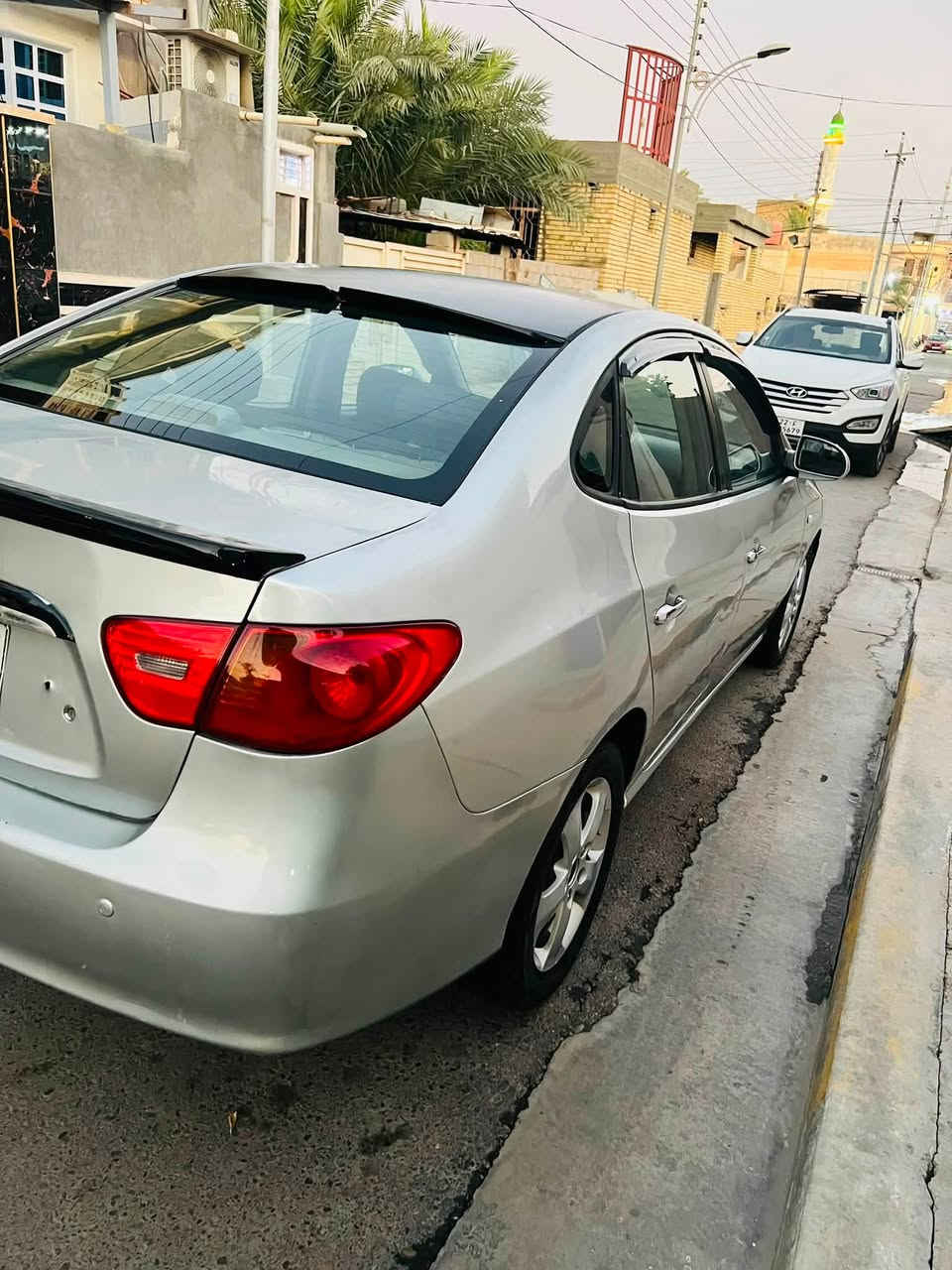 السلام عليكم
افانتي 2007 بيها صبغ حزام بسبب الجراد
محرك وكير بالباكيت سعر 83 وبيها مجال بسيط
***********
