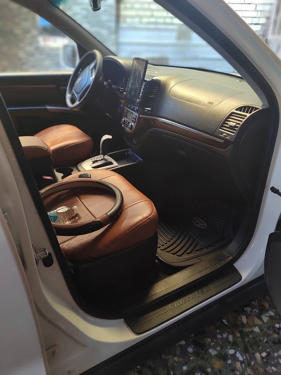 سنتافي ٢٠١٢ خليجي ٦ سلندر  فول مواصفات تحكم جهتين تبريد بيانو فتحة سقف كشن كهرباء بصمه كشنات جلد ومغلفه بجلد فتحه ثلاجة دفع رباعي سبعه راكب ٣ قطع تبريد رقم بغداد الانكليزي الجديد بيها صبغ بالصندوك جوه الرقم فقط سعرها ١٥٨ وبيها مجال قليل مكاني بغداد حي العامل


**إذا كنت صاحب هذا الإعلان وتريد حذفه لأي سبب، رجاءا أرسل رسالة إلى الدعم الفني**