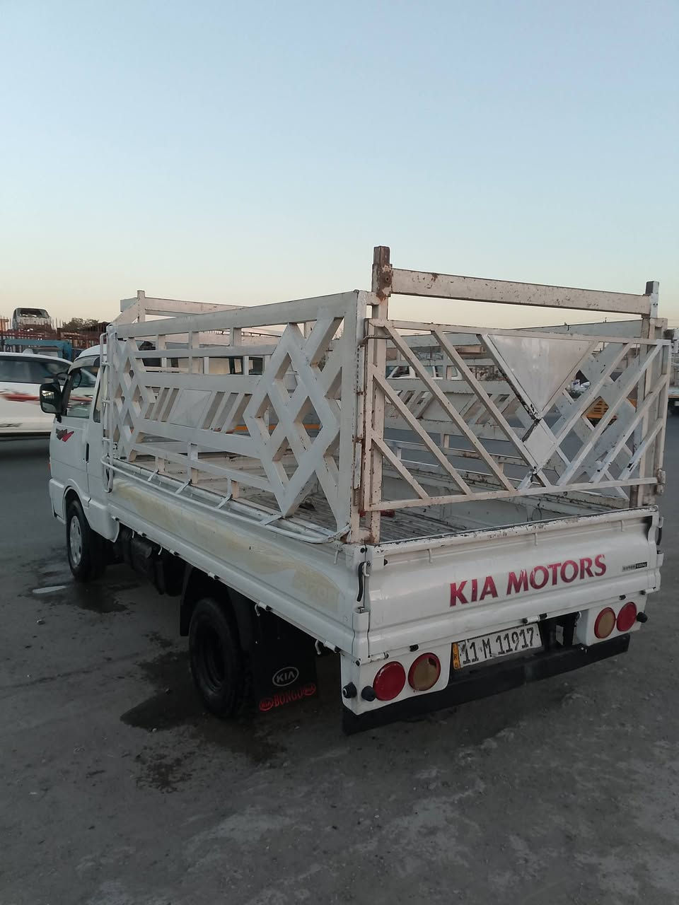 كي بنكو موديل 95 رقم بغداد إنكليزي محرك كير اكسن جديد شاصي مكفول رقم شاصي شعار ومثبت  بل سنويه 7جنكال صدر جديد بكانه بغداد معامل باويه تخم تاير السعر 53 بيه مجال رقمي ***********  مصبوغ جماليه
