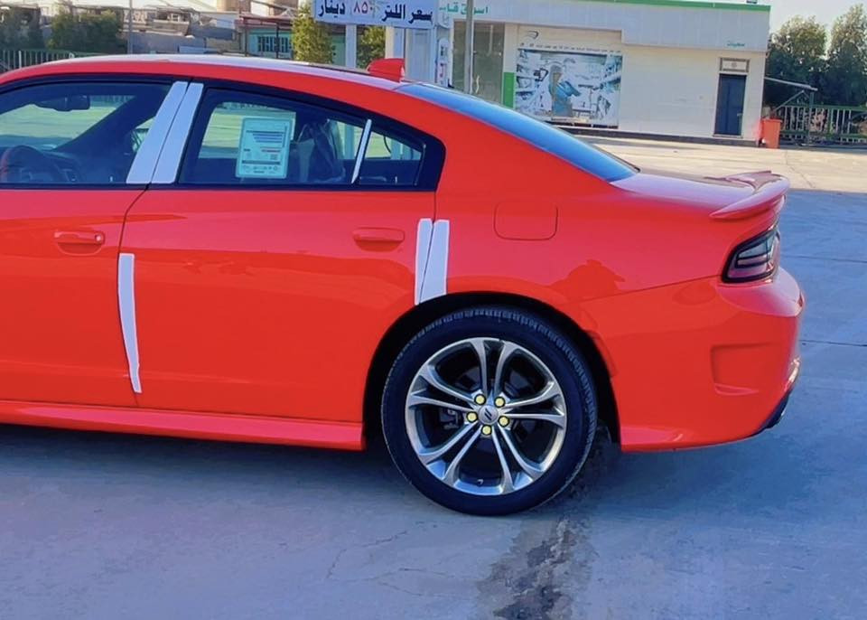 السلام عليكم رمضان كريم
اليدور جديد وقطعه نادره وحادث خفيف بدون ايرباك بدون دواخل بدون تبديل بدون فتح 

موديل 19 اصل 

جارجر جيتي اصل لون برتقالي ناري مييز بدون شخوط بدون بارد بدون طخات جديده كلش ع وضع الشركه تو يل وارد امريكي رقم بغداد بسمنه 

شراي يتصل صور الحادث بالمنشور مابيه غير حادثه مواصفات الجيتي معروفه 

*********** مكاني بالقاسم ع 

مكلف بالنشر
