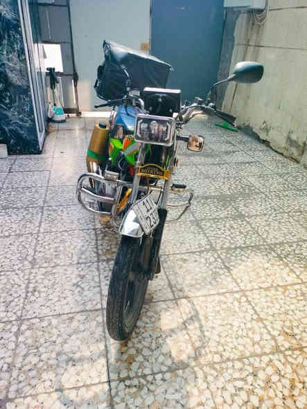 بوكسر للبيع مستعمله نظافته 100٪ سعر بمليون و 900
***********
