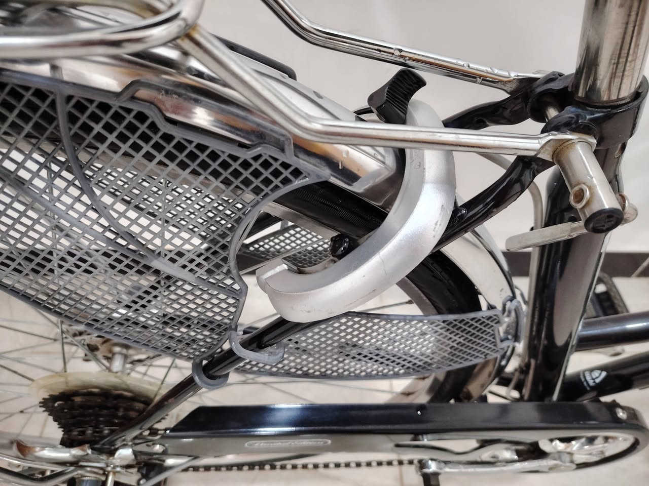 سلام عليكم
بايسكل ياباني حجم 27 للبيع ماركه TRADLINE وضع الشركه غير مستخدم سل ستيل وياله ستيل وجاملغات ستيل قطعه نادره ياباني اصلي فول نضافة شخط واحد مابي بدالة 6 نمر شيمانو اصلي قفل مركزي مع قفل ستيرن بلادي حساس امامي لايت ثلجي بلادي رماش خلفي بايسكل جديد بمعنى الكلمه سله خلفيه يابانيه اصلي سله اماميه ستيل يدات بريك ستيل اصلي
لاستفسار *********** واتساب
متوفر توصيل جميع المحافظات ✅
