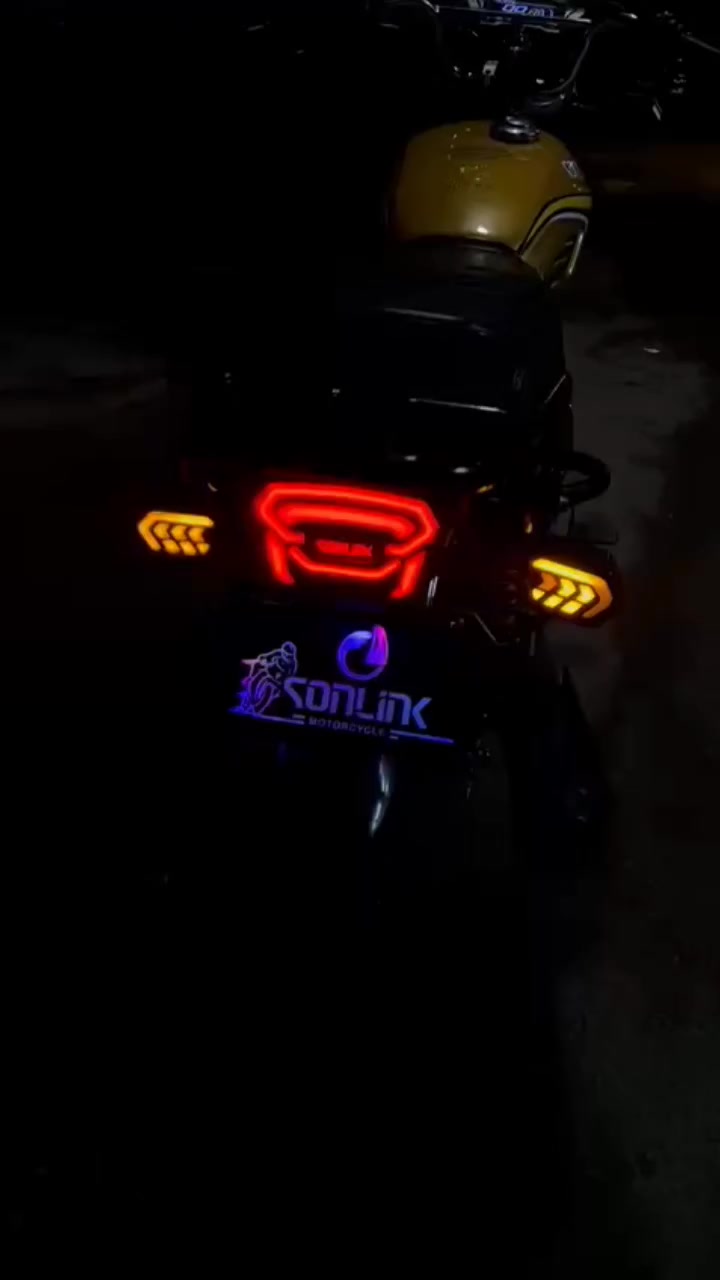 سيڤان موديل 25 ماماشيه بعدها زيرو كلشيء شغال بصمات 2 سويجات 2 تشغيل عن بعد اوارق احلى من الصورة ب725 وبيها مجال مستعجل على بيعتها مكاني بغداد الشعب ***********
