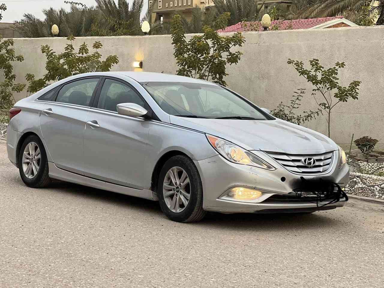 السلام عليكم سوناته ٢٠١٢ حادثه الامريكي بس جاملغ الامامي بدون داخل سياره جديدع جاهزه كير مكينه حداديه تخم تاير 
مابيه كل مقص مكينه ٢٤٠٠ 
رقم بابل باسمي 
السعر ٩٨ ورقه قفل 
مكاني بابل حله
***********
