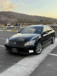 كراون • ٢٠٠٥ • فتحة سقف