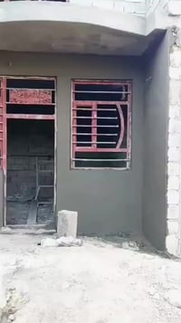 شباب اي واحد عنده بيت لبخ لمتر ٣هارقمي 07719570187