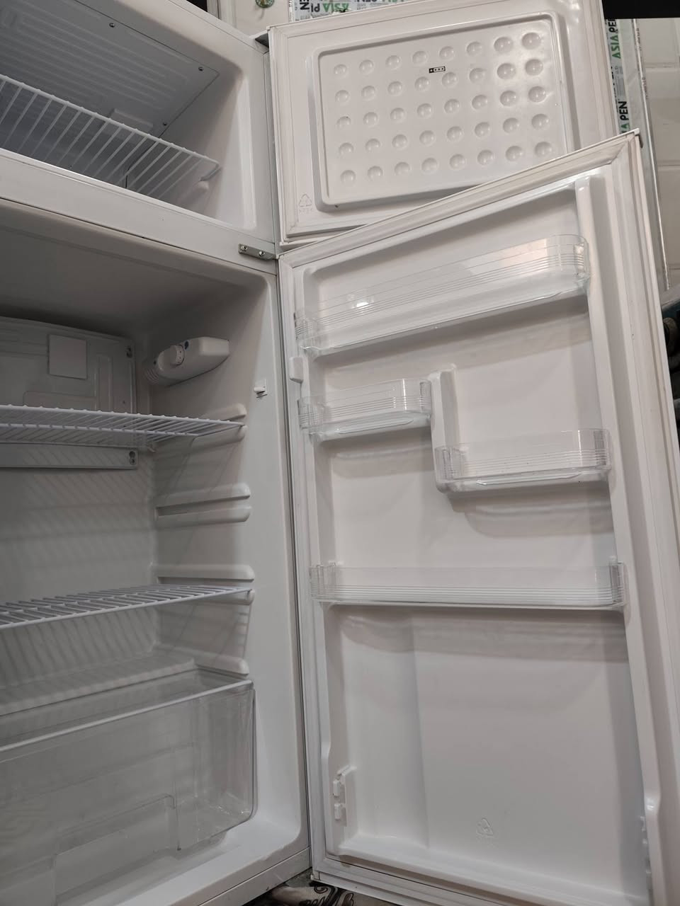 ثلاجة نوال ١٠ قدم كلش نظيفه اخت الجديدة مدة الاستخدام ٥ اشهر فقط اشتريناها جديده ب٣٢٥ ابد مداخله تصليح نريدها ب٢٥٠
المكان / بغداد ابو دشير 
للتواصل ***********
