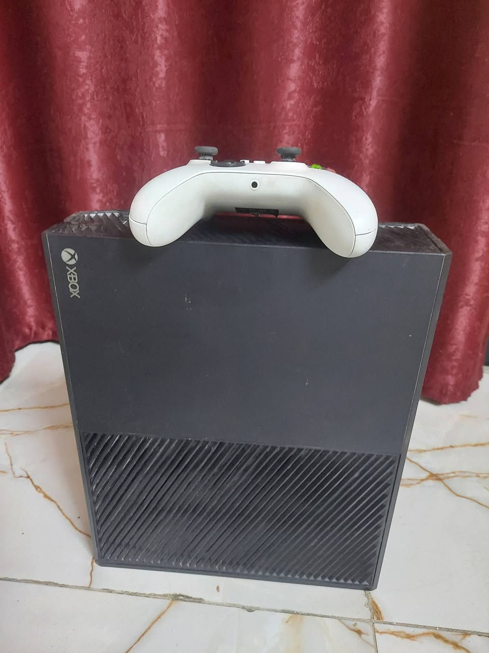 📢 للبيع Xbox One Fat 🔥
اكس بوكس وان فات 
💿 السعة: نص  تيرابايت
🎮 اليد: أصلية
📦 كامل الملحقات (كيبلات، HDMI)
💡 الجهاز نظيف وشغال بدون أي مشاكل
✨ ممكن تجربة قبل الشراء
يحتوي على حساب العاب 
📍 الموقع: [بغداد البياع  يوجد توصيل]
💰 السعر: [١٤٠ الف ]
📞 للتواصل عالخاص
متوفر توصيل


**إذا كنت صاحب هذا الإعلان وتريد حذفه لأي سبب، رجاءا أرسل رسالة إلى الدعم الفني**