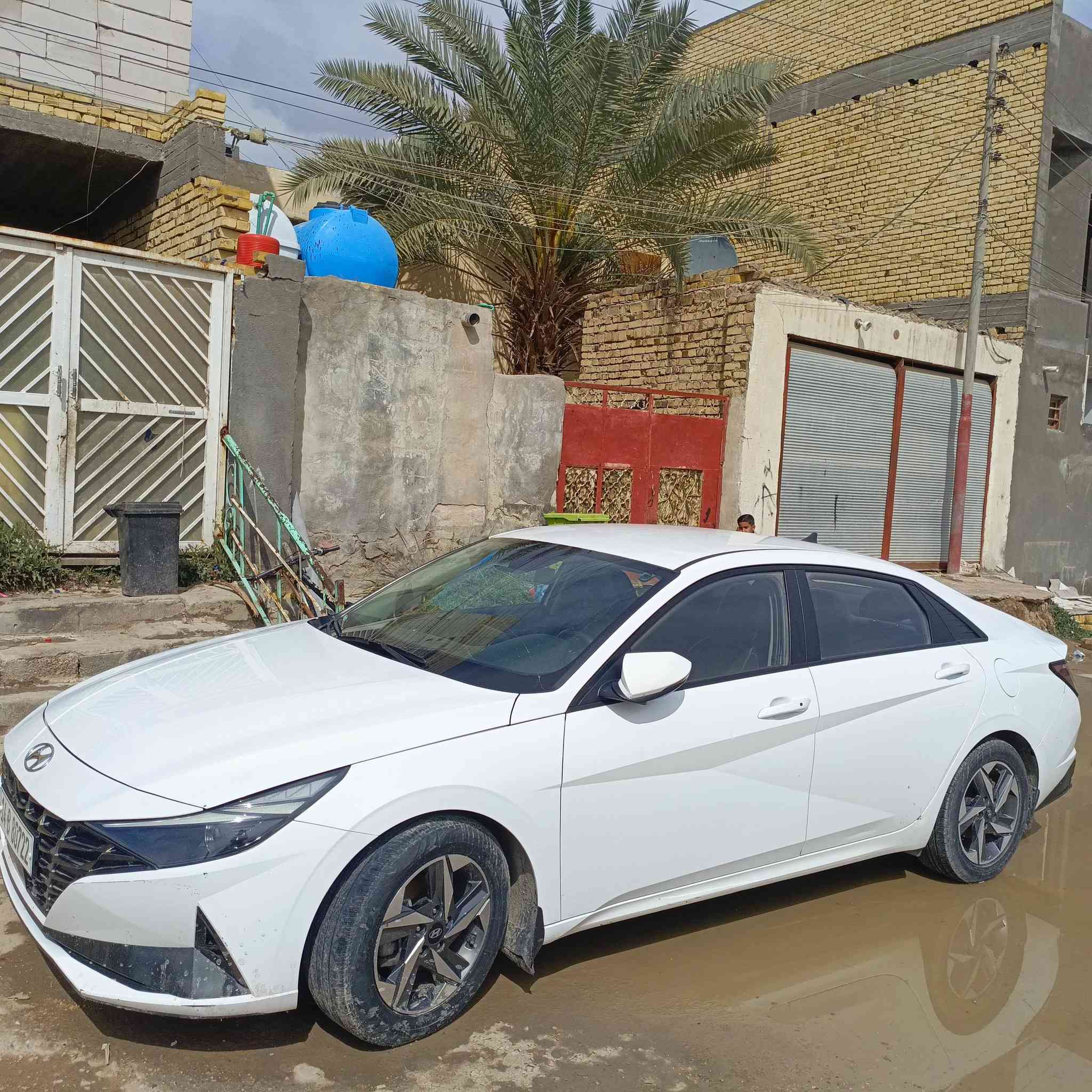 السلام عليكم النترا للبيع وارد كوري موديل 2021 بسمي محرك 1600 رياضي دبل نوزل سيارة جديدة ماشيه 80 الف ما بيها ضربه بيها رشات صبغ أربع قطع بكوريا السياره حيل نضيفه وجاهزه بيها هواي مواصفات تحكم ستيرن رادارت قياده ذاتيه شاشه السياره موجودة بل الناصرية وبل العافيه على الياخذها السعر 148 رقم الهاتف ***********
