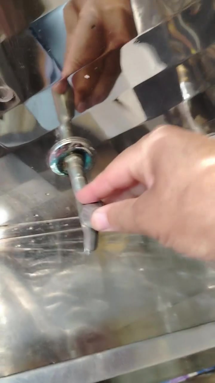 براد ماء حجم كبير ثلاث حنفيات 

جداً نضيف 

شرط الثلج موضح بالفيديو 

نجف


**إذا كنت صاحب هذا الإعلان وتريد حذفه لأي سبب، رجاءا أرسل رسالة إلى الدعم الفني**