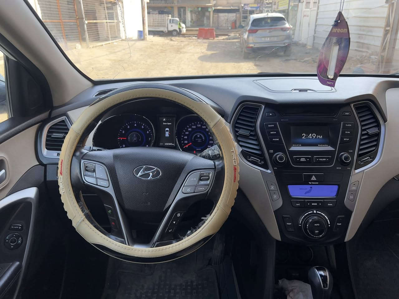 سنتافي خليجي 2016 للبيع
السيارة نظيفة على ايدي جانيها من فترة طويلة 

بصمة و نظام الترحيب تحكم كهربائي كامل رقمها بابل وماشية ١٠٢ والسيارة 6 سلندر والسيارة بأسمي ومناقصها اي شي تعال وشوف بعينك شكد نظيفة . 

مكاني حلة شارع ٦٠ قرب تأهيل الجرحى غير متواجد على الفيس بوك اتصل وبيك خير وادلل ارقامي:

*********** / ***********
