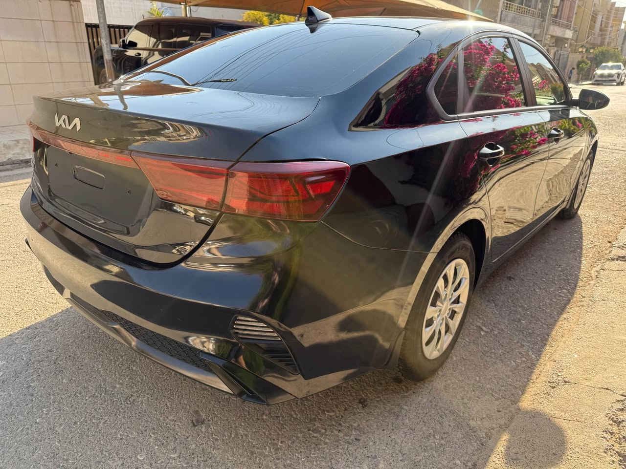 Kia Forte 2023 LX
حجم المحرك ٤ سلندر ٢ لتر
مسافة ٥٠ الف كيلو

مقاعد تدفئة
مانع التزحلق+ABS
شاشة كبيرة لمس
رادار+كاميرا
تحكم الستيرن
بقية المواصفات المعروفة
الحادث فقط الصندوق الخلفي

العنوان: اربيل
للاتصال (واتس اب و فايبر متوفر)
***********

قەبارەی بزوێنەر 4 پستن 2.0 لتر
مەودای ڕۆیشتن ٥٠ هەزار کیلۆمەتر

کوشن گەرمی
دژە خلیسکان+ABS
شاشەی گەورە لەمس
رادار + كاميرا 
کۆنتڕۆڵی سوکان
هەموو تایبەتماندییە ناسراوەکانی تر
تەنها سندوقی لێدراوە
(ناونیشان: هەولێر)

ژمارەی شاسی (VIN):  3KPF24AD5PE613276

بۆ پەیوەندی کردن (وەتس ئەپ و ڤایبەر بەردەستە)

*********** أربيل, العراق
