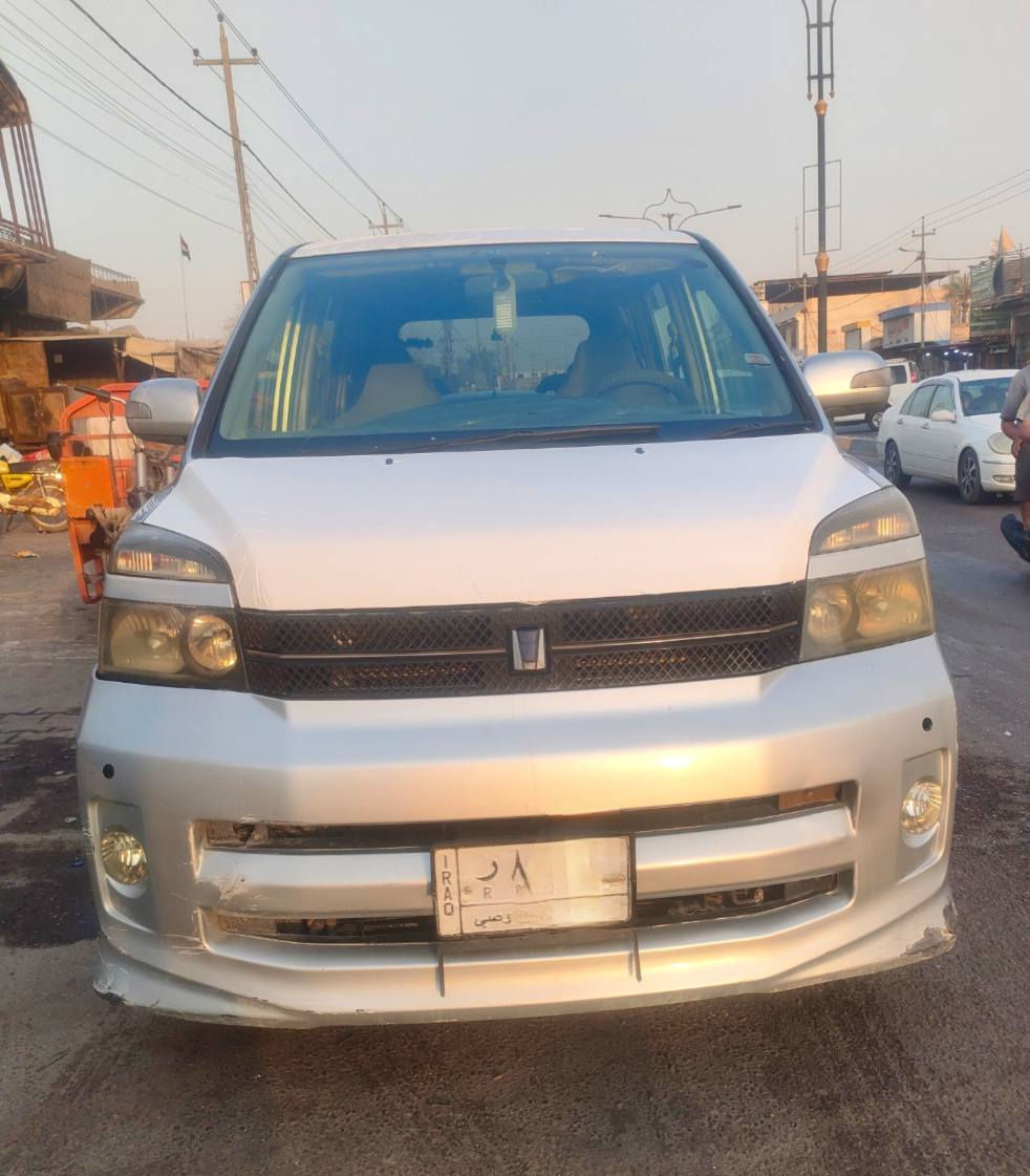 السلام عليكم
تيوتا ستيشن فوكسي ياباني  voxy 2005 احدث من النوح او النوها
7 راكب تو ويل
سياره شرط الفحص مكينه و كير يخبلن
رقم بصره ر
راعيها موجود ويريد ايحول اصلاً
سنويه تقريبا لنهايه سنه 27 
سياره نقصها تبريد 

مكان السياره
بصره ابي الخصيب
***********

سعر ٩٠ ورقه وبيها مجال وحياكم الله
