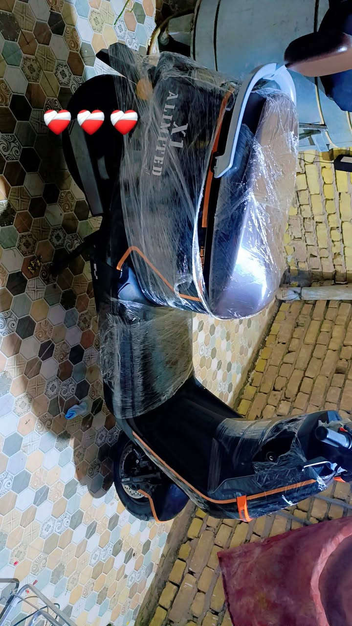 سلام وعليكم دراجه للبيع المكان واسط سعر خاص ***********
