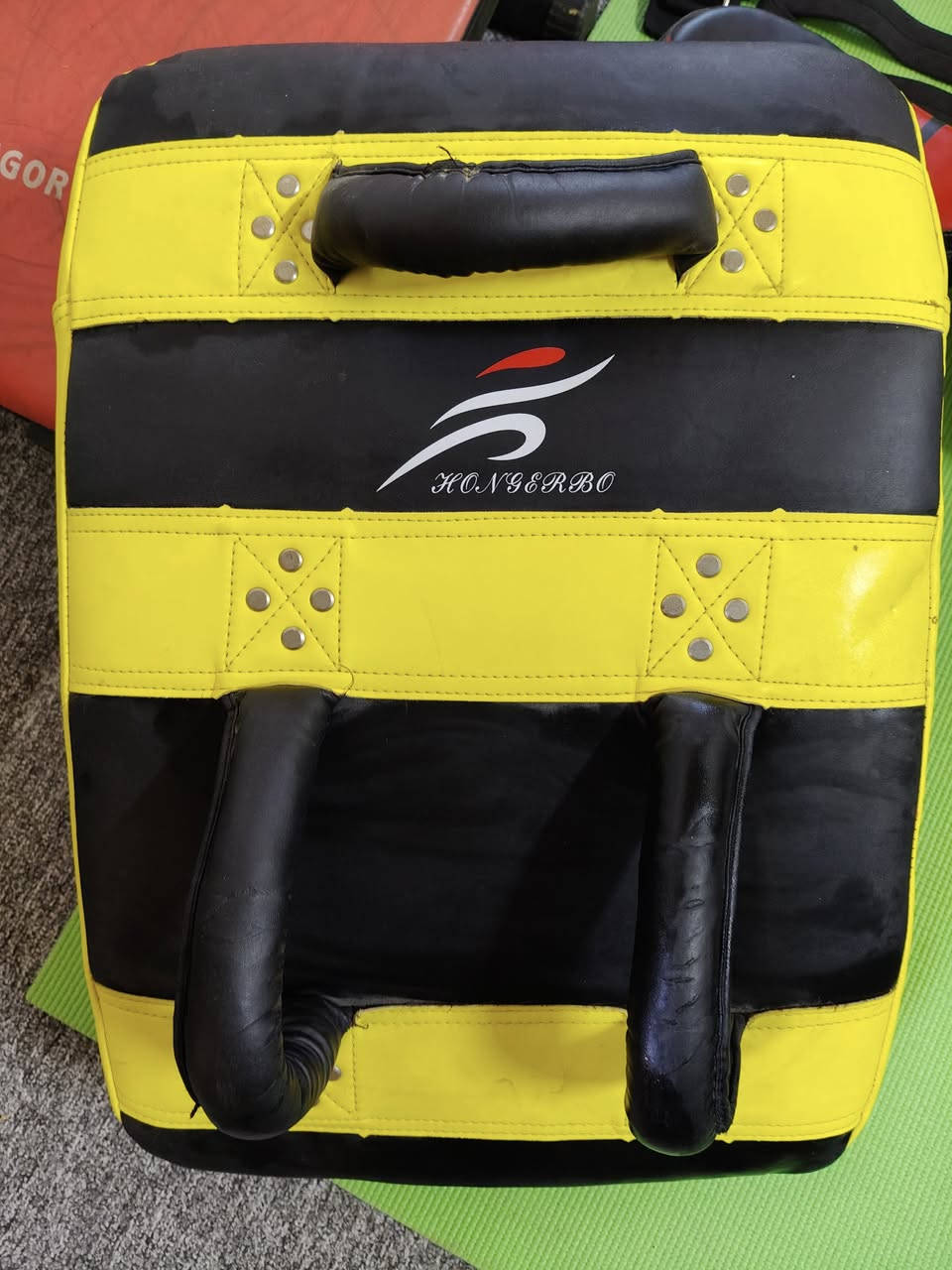 السلام عليكم..للبيع وباسعار مناسبة جدا.


**إذا كنت صاحب هذا الإعلان وتريد حذفه لأي سبب، رجاءا أرسل رسالة إلى الدعم الفني**