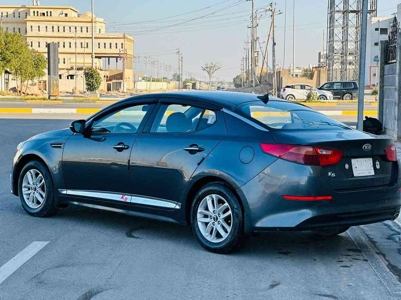 وبتيمه موديل 2014 وارد خليجي سياره مكفوله من الضربه وتبديل بيه رشات صبق أثر شخوط سعره 108بيه مجال رقم هاتف ***********سياره فول مواصفات ماعده فتحه شاشه كامره خفيه بصمه تشقيل بصمه ابواب كشنات جلد كشنات كهربائي شاير بل مري حساسات خلفية ماميه تدفئه تبريد بل كشنات  محرك دوش محرك وكير كفاله حداديه تخم تاير جديدات مكان سياره كربلاء مكلف بل نشر
