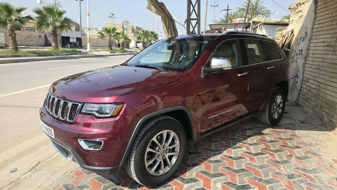 سلام عليكم ورحمة وبركاته  جيب لاريدو موديل 2016   لمتدد بصمه شاشه كبيره ايكو نضام سبورت كشن كهرباء داخل عسلي كامره خلفيه صندوق كهرباء رادار خلفي تشغيل عن بعد او بيها مواصفات كلش هواي حادثه جاملغ ايسر وبنيد مبدل بدون دواخل باقي سياره كفاله عامه محرك كير تبريد تدفئ تخم تاير جاهزه  للاخير رقم ميسان مشروع وطني  باسمي السعر 225 وبيها مجال الاستفسار ***********
مكان سياره ميسان
