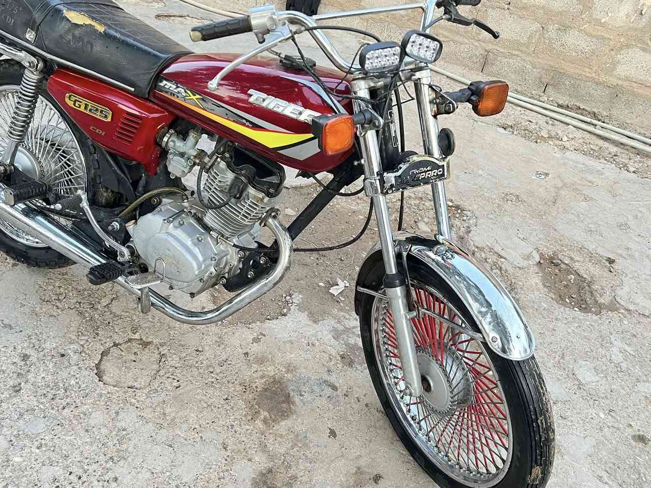 السلام عليكم شباب دراجه نامي برو موديل 2019 نضافه فول لا صرف ولا بخار شلعه فول سعرها(260 )وبيها مجال الشراي يتصل***********
