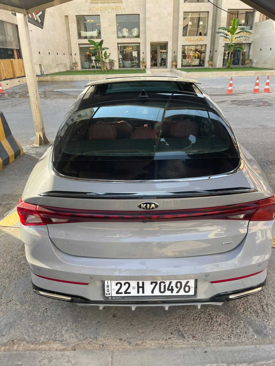 السلام عليكم 
للبيعGT K5 موديل 2021 
ماشيه 71 بيه جاملغ الخلفي مصبوغ  اليمنه ولباب اليمنه الخلفي مبدل فقط 
بدون دواخل وشواصي السياره جديده  صور الحادث داخل المنشور
السياره فول 1/1
داخل احمر ♥️بانورامه رادرات توقف ذاتي هواي بيه مواصفات 
مكاني بغداد السيديه 
السعر 155 بيه مجال 
رقم الهاتف ***********
