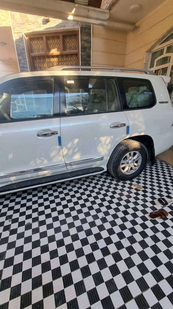 مكفوله عدا بارد بالجاملغ الأمامي الأيمن شبر
310  بيه مجال،،. ***********
