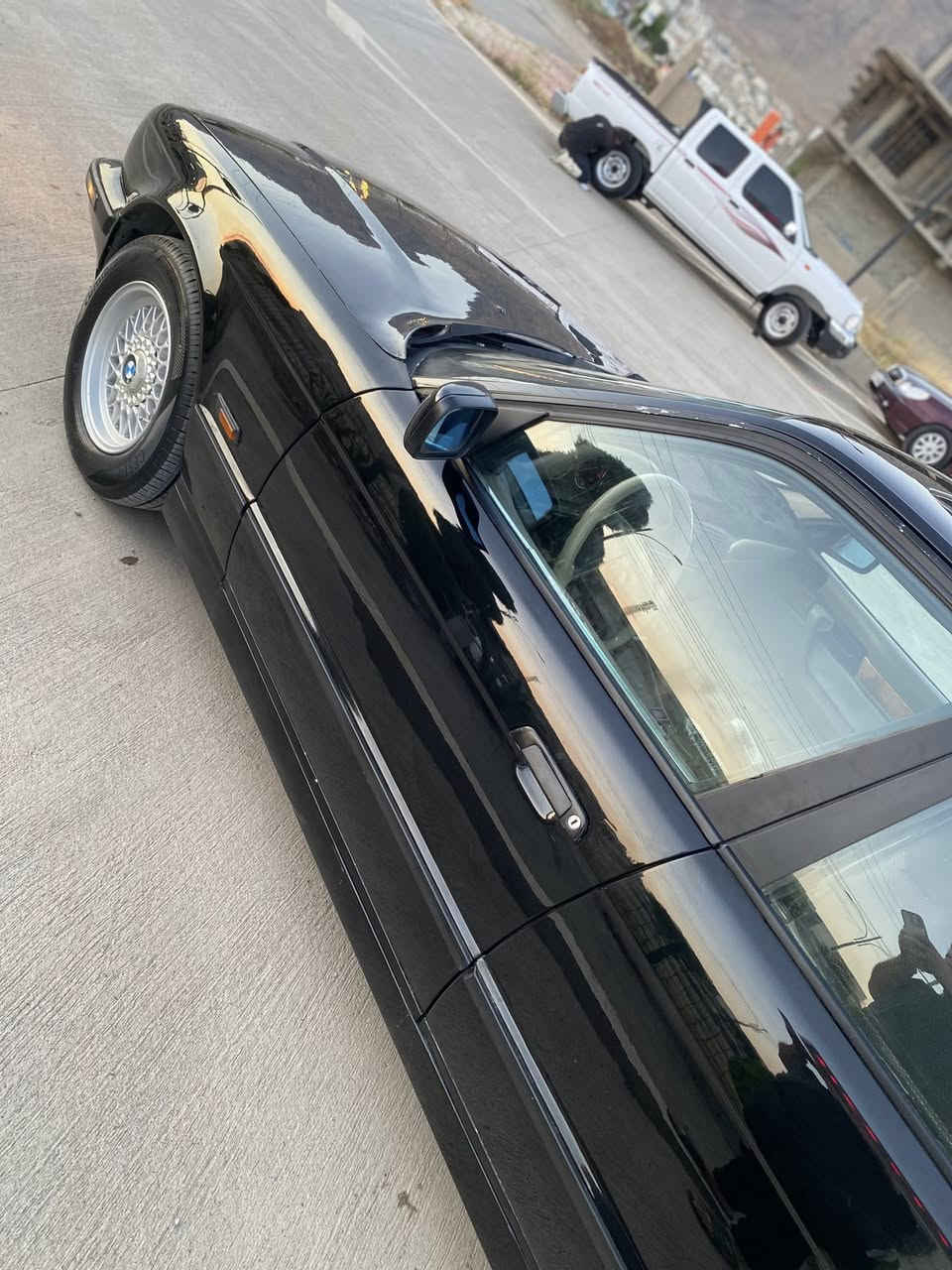 سەرەتا بەناوی خوا ماشاءالله لە ماڵی هەموو لایەک BMW 525ia کەپسی سمس بیلاد تۆماتیک مۆدیل 1994، بەردی گزۆزو حاسەی گزۆز، ئاڕم پلاستیک هەولێر ئاڕموو ئەوەلیات بەشەرت ،ڕەقەم پلێتی ئەسڵی،هەرزەی تازەیە ، بێ دەحموو لێدراو چەکوچی پێوەنیە تازە کورە کراوە لەسەر ساخی ،بیلاد پێش گەورە،لایت ناو ڕەش زەڕب، سڵاید، 4تایەو ویل سفر ،ناو زەرد،تەبرید ساردوو گەرم 🥶, ڕەقەم شانسی بیلادی دەشبول ئستراد خاس ،دەبڵ ئێڕباگ، سوکان ئێڕباگ، فۆڕمیکا، کوشن جڵد و کارەبا، کوشن ئێڕباگ ، چوار جام کارەبائۆتۆ،ئاوێنە کارەباو ئۆتۆ، تەحدید سرحە، دوگمەی ئێس و بەفرو قوڕ مەزبوت،سکلێتەر کارەبای،گێچ ئەڵقە مەزبوت، سیدی بۆکس، قفڵ مەرکەزی، مەمەی فڵچە هیتەر ،فڵچە ئۆتۆ،سێرڤس حام ڕۆنی گێڕو مەکینەو ئەکسل بانس لۆک تەقەو ڕەقە چرکەو دوو گەڵا بشکێنە  کارەبای هەموو گیانی بەشەرت نرخ(58) و مەجالێکی برایانە شوێن ڕانیە  ژ ،م *********** سەیارەکە ئی ماڵێیە تکایە موشتەری نی سەرمان مەیەشەنە لەگەڵ ڕێزم. ئەدمین 🖤

