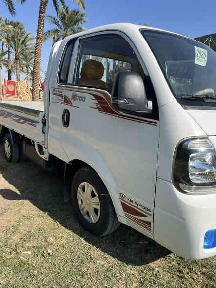 السلام عليكم سياره كيا حمل لبيع موديل 2020مكفوله كفاله عامه كل ع وصع الشركه سبير مانازل رقم واسط تحويل ثاني يوم السعر 130 وبيه مجال حك جي ***********
