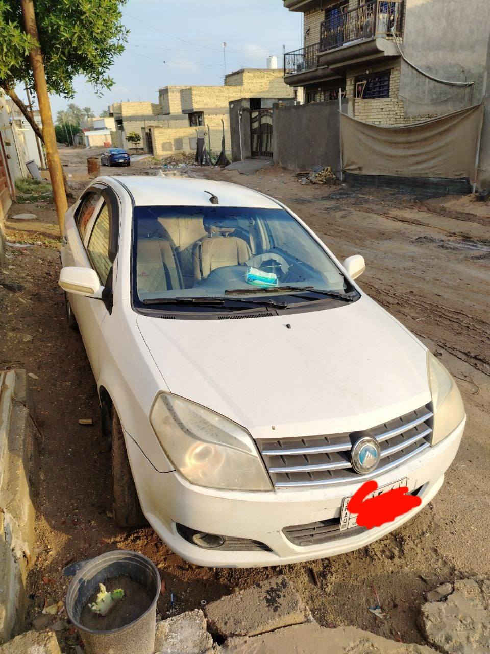 السلام عليكم جيلي M K موديل ١٣ بسمي رقم كربلاء السياره جاهزه من كل شي مكينه حداديه تبريد كله شغال فول على وضع الشركه السعر 47  وبي مجال غير متواجد على الفيس مكاني طويريج الاتصال على هذا الرقم ***********
