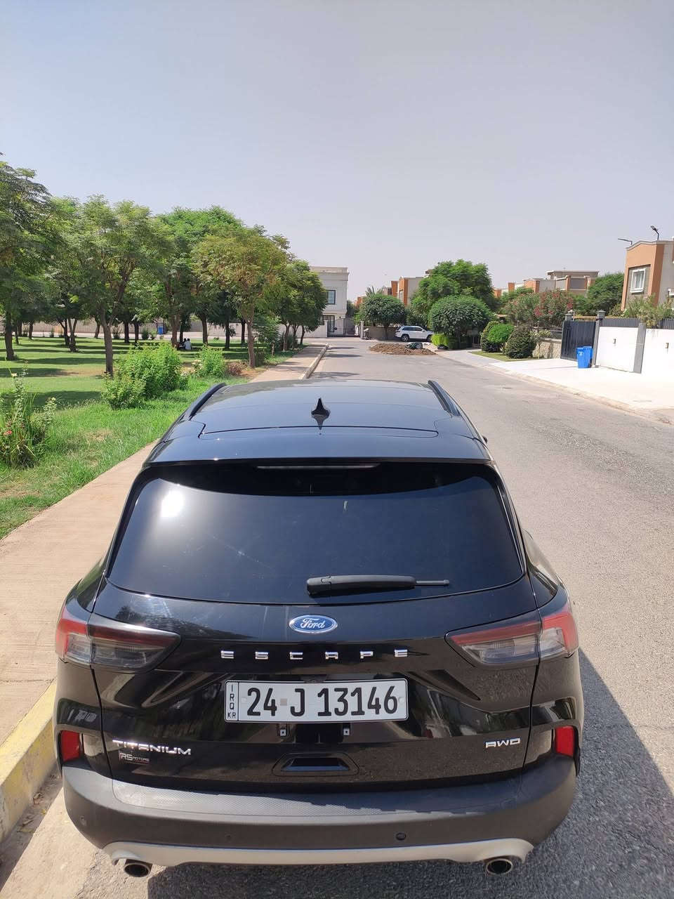 Ford ESCAPE titanium 2021 2.0T
فول مواصفات✨

🔹محرك 2.0T توربو حجم مرغوب 

🔹 محرك أربع سلندر مرغوب 
 
🔹 دبل إكسل بخمس وضعيات قياده
🔹كود باب Door code
🔹بصمة شغال
🔹تشغيل عن بعد
🔹 كوشن جلد
🔹كوشن تدفئة + خزن ميموري 
🔹 سكان هيتَر
🔹 گيج الكتروني
🔹 صندوق جك 
🔹 بريك بصمة أوتو هولد Auto hold
🔹نظام إيقاف وتشغيل المحرك التلقائي عند التوقف Auto start-stop
🔹رادار امامي مع نضام مثبت سرعة زكي Adaptive cruise control 
🔹نظام المساعدة في البقاء داخل المسار Lane keeping
🔹باب صندوق خلفي يفتح تلقائيا بالقدم Hands-free 
‏lift-gate
🔹 ماشي 75 الف ميل
🔹بيه قطعة صبغ بنيد فقط بدون دواخل بدون شاصي،بدون ايرباك
🔹گير و محرك شرط
🔹سياره رقم دهوك
📍مكان اربيل.. موصل
         السعر 175$
📞 *********** الشراي يتصل
