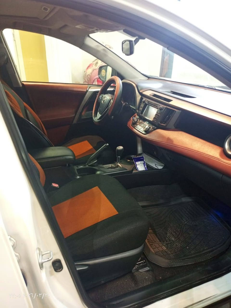 اللهم صلّ على محمد وآل محمد
للبيع راف فور ٢٠١٣ خليجي شركه جهان بيها تكحيلات وضربه بسيطه بالجاملغ الامامي جهه السايق كد شبر محرك كير صدر تبريد داخل جديدي ماشيه 200 الف قابل للزياده رقم اربيل انكليزي 
السعر 160 العنوان بغداد الغزاليه الهاتف ***********
