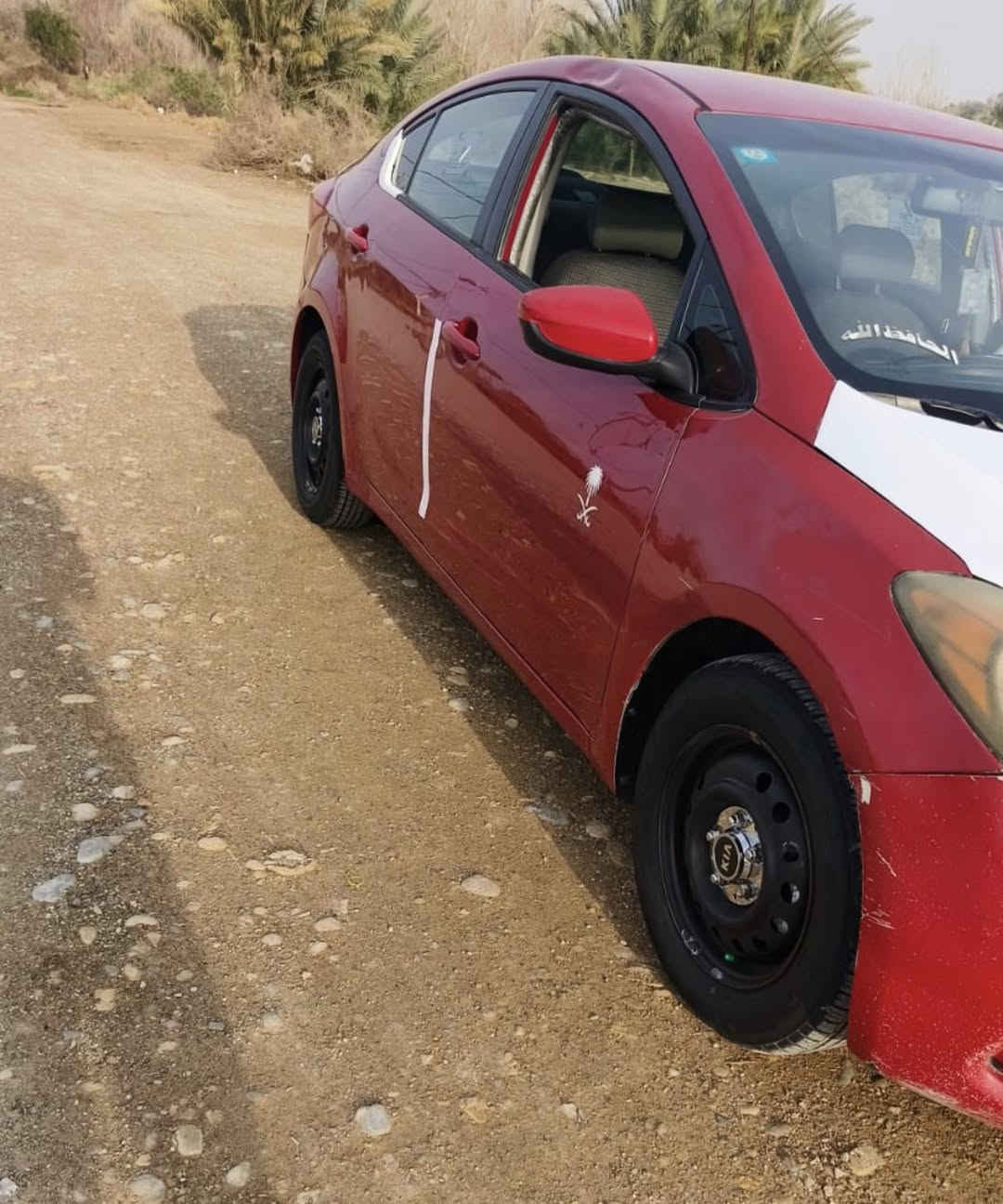 السلام عليكم
كيا فورتي 2014
رقم جديد نكليزي 
كير عادي مو اوتو 
تدفئه تبريد شغال 
سياره كامله ماناقصه شي 
تحويل ثاني يوم 
سونار بل منشور موجود 
مكاني واسط النعمانية 
***********
