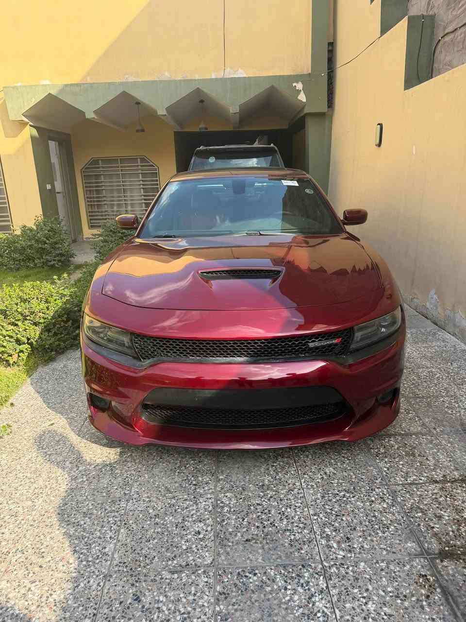 جارجر مديل 19 GT خليجي السياره نضيفه ماشيه 79km بيها صبغ بنيد اثر طخه بدون دواخل ولا ايرباك فقط صبغ رقم بغداد  رقم الهاتف*********** السعر ب245 وبيها مجال بسيط
