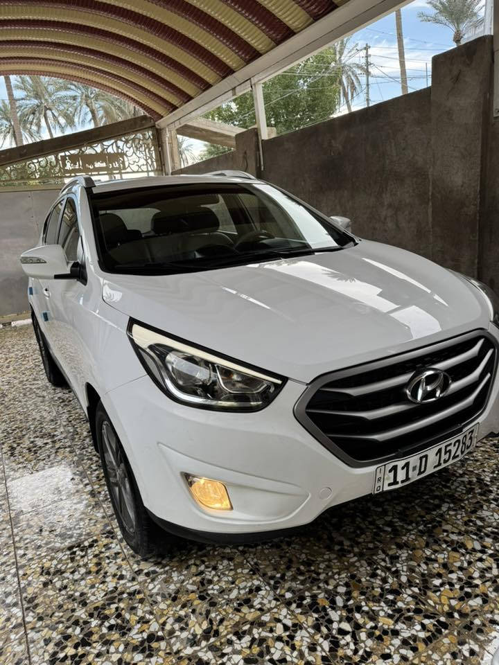 السلام عليكم للبيع توسان موديل 14
شكل 15 رقم بغداد دولي 
السيارة مكفوله كفالة عامه 
من الصبغ والفتح والتبديل 
كير مكينه تبريد حداديه 
كله كفاله قطعتين تبريد 
شاشه وكامره 
تحكم استيرن 
السعر 157
مكاني كربلاء الاستفسار اكثر 
***********
