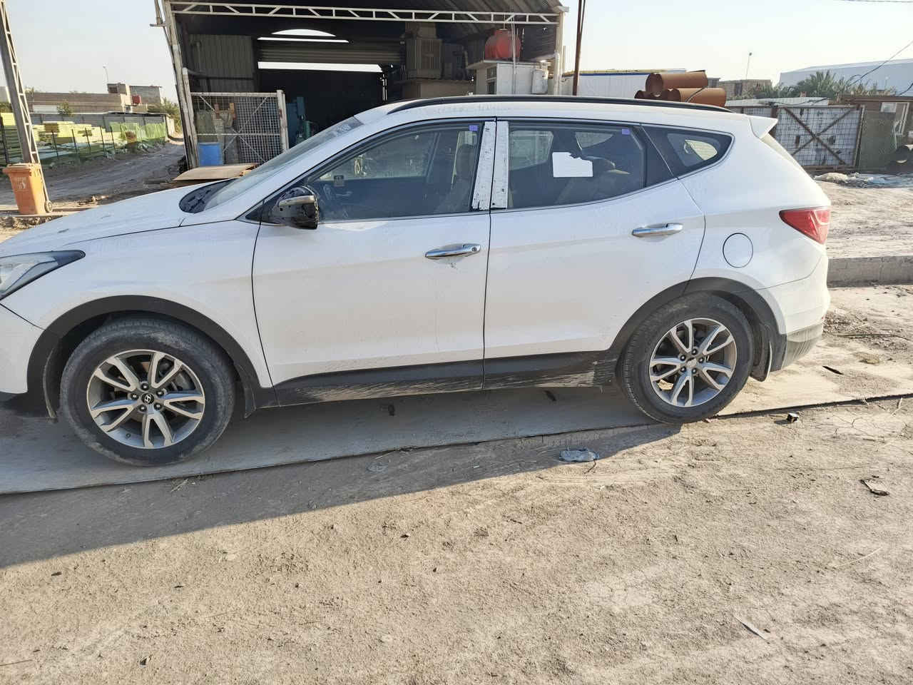 سلام عليكم سنتافية مديل 2014 
ماشية 150 الف السعر 160 بيهة مجالش الستفسار رقم الهاتف***********
