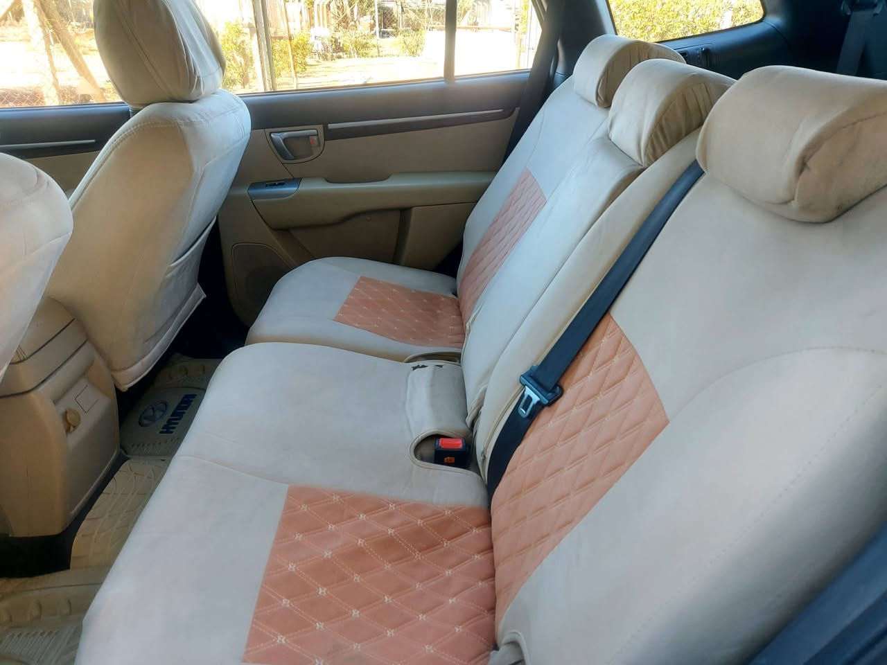 سنتافي 2012  
6 سلندر ١/١ 
دفع رباعي 
مكاني في النجف
***********
السياره بإسمي  ومداور ثاني يوم ،،
