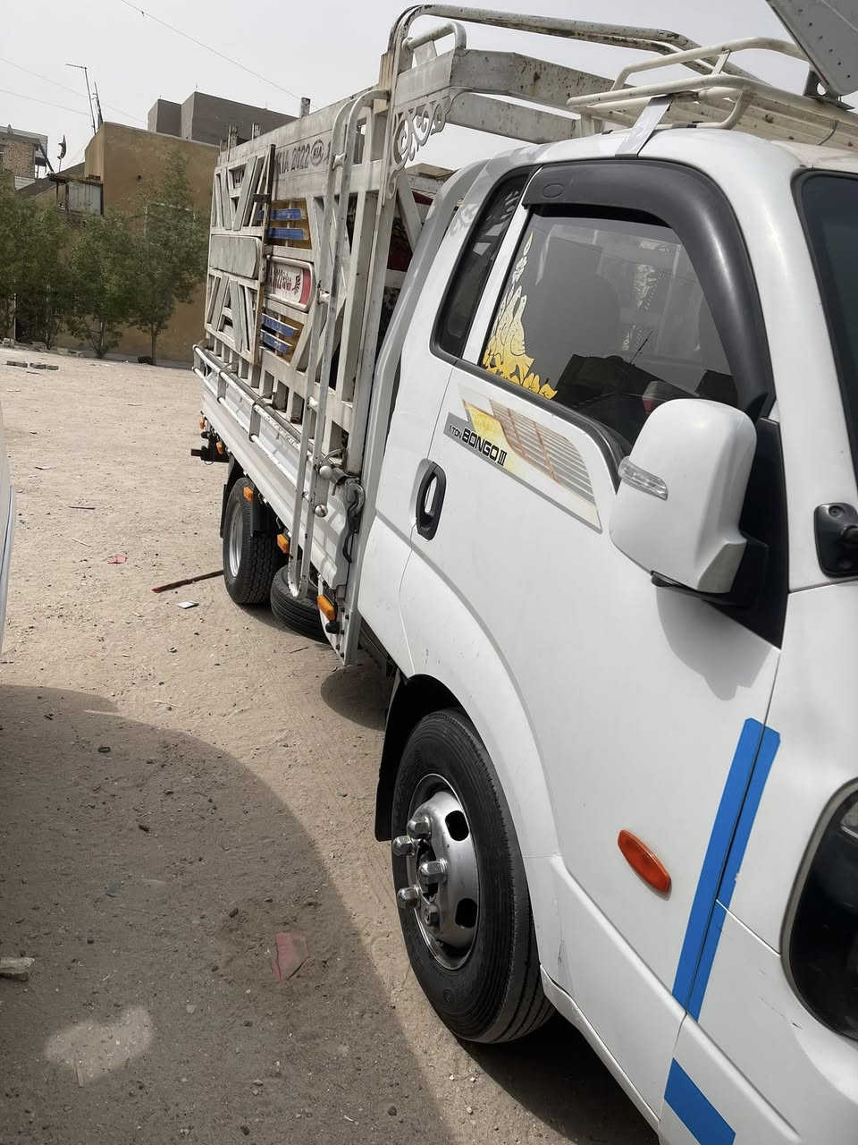 سلام عليكم كيه فحل مسكر البيع سيارة حلوه مابيه أي صبغ بس بيه هاه الضربه بل باب الصايق تخم تاير جديد دوشمه جديده تحوير 14 سياره جاهزه العمل ترايك الفاو العنوان بغداد مدينا الصدر السعر 145 وبيه مجال وهاذه الرقم ***********
